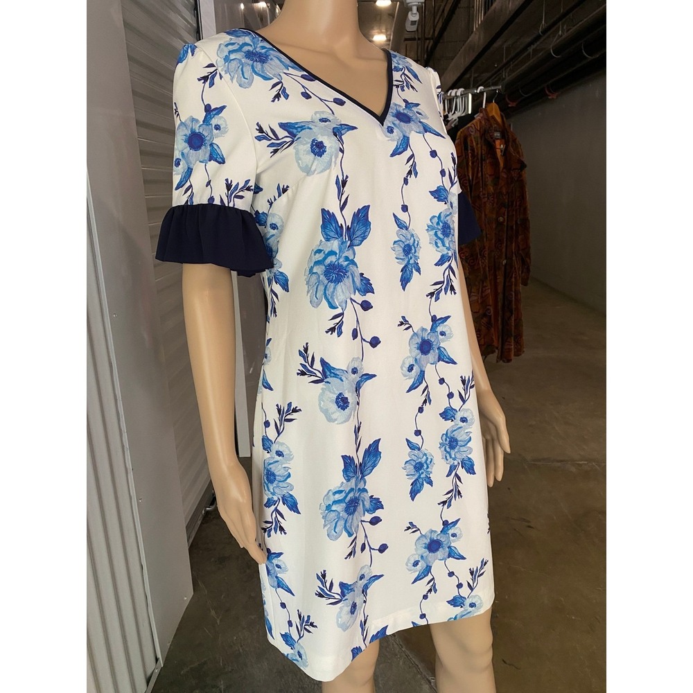 Camilyn Beth Spring Floral Mini Dress White Blue Ruffle Sleeve V Neck  Size 6 M - Picture 4 of 9